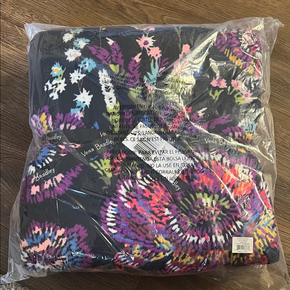 Vera Bradley Other - Vera Bradley Midnight Wildflowers Throw Blanket